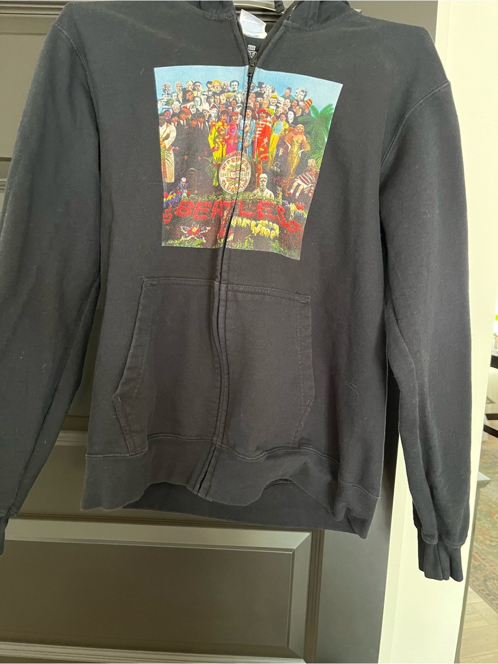 Band Beatles Black Zip-Up Hoodie with Colorful Sgt. Pepper Graphic #Y2K #grunge